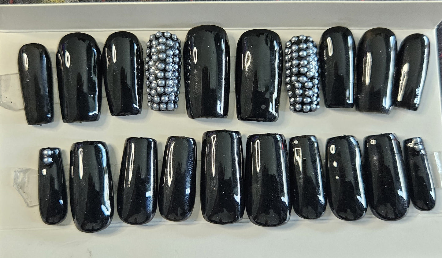 Black Pearl Press-On Nail Set