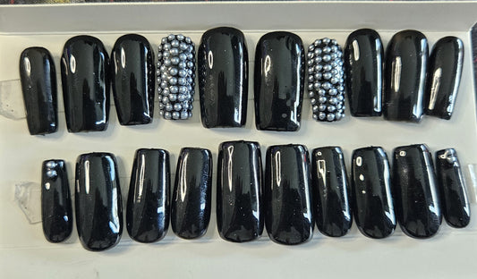 Black Pearl Press-On Nail Set