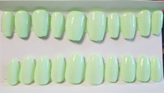 VooDoo Pale Green Short Coffin Press-On Nails